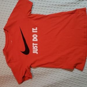 Nike T-shirt Boys Large Orange